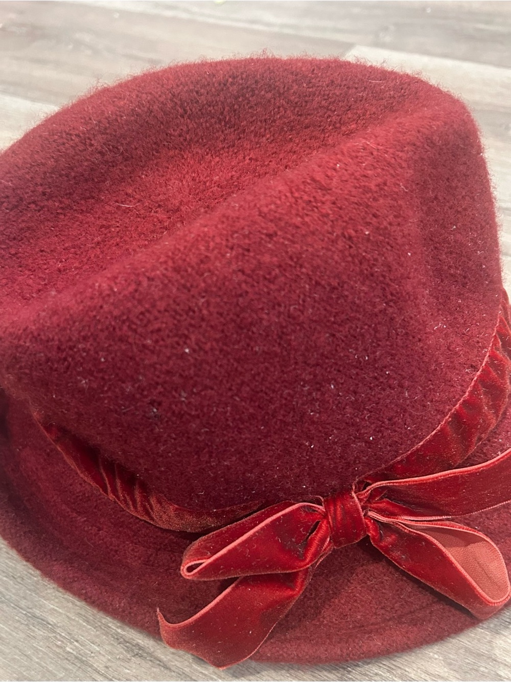 VTG Liz Claiborne Burgundy Wool Blend Bucket Hat Cloche Red Winter Fall Boho